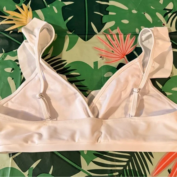 New Shein White Ruffle 2pc Bikini Set M NWT - Picture 8 of 10